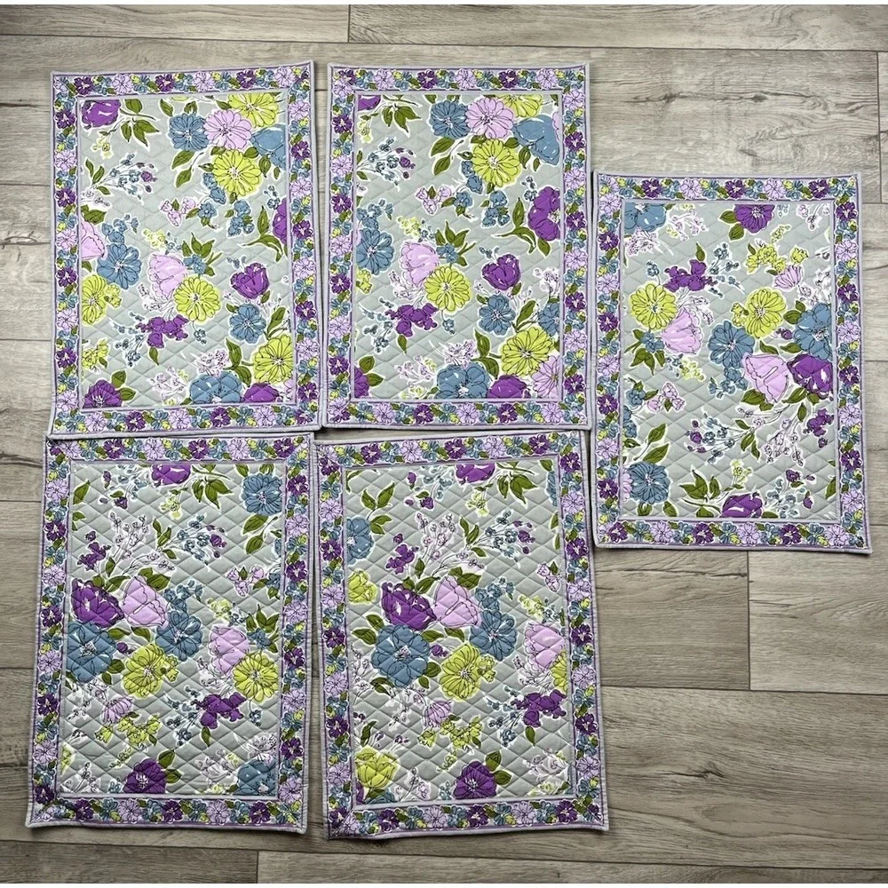 Vera Bradley Quilted Placemats (5) Set‎ Print: Watercolor